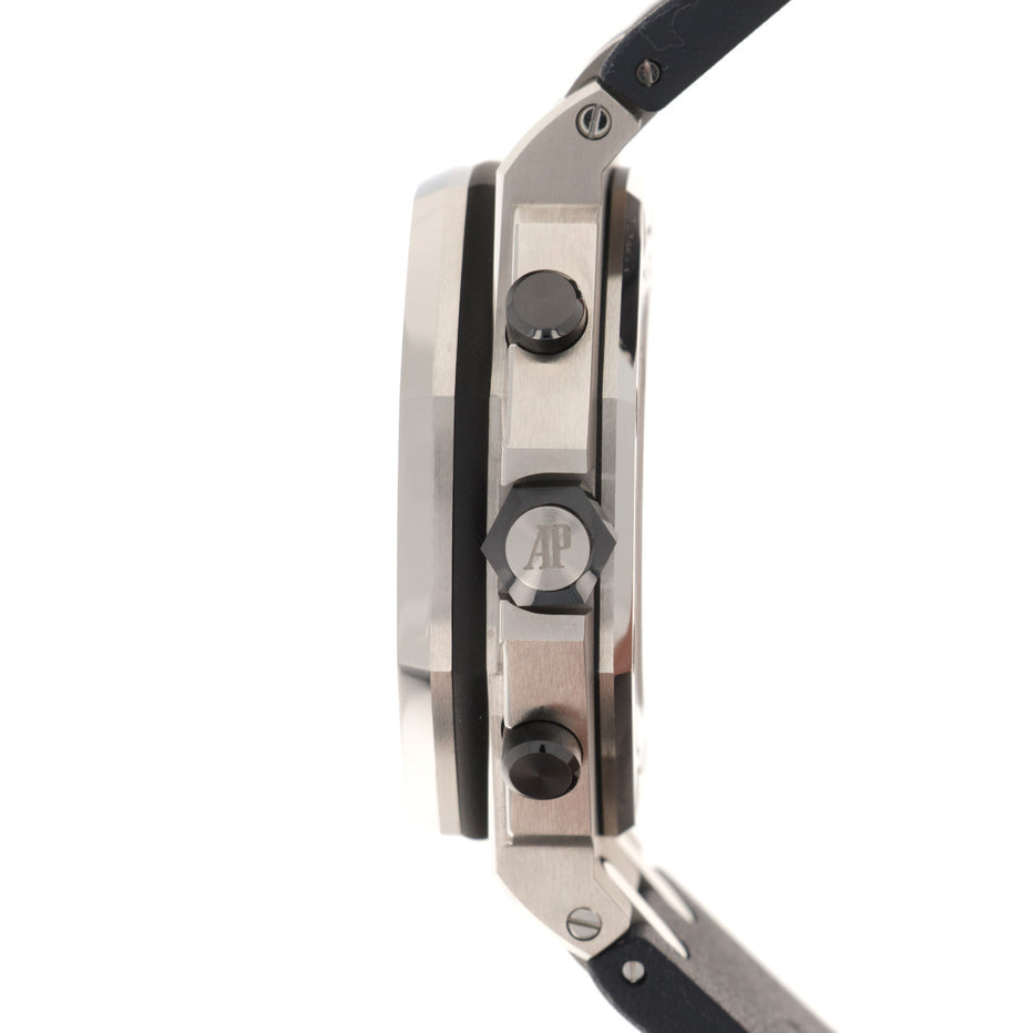 AUDEMARS PIGUET ROYAL OAK OFFSHORE DIVER CHRONOGRAPH WATCH