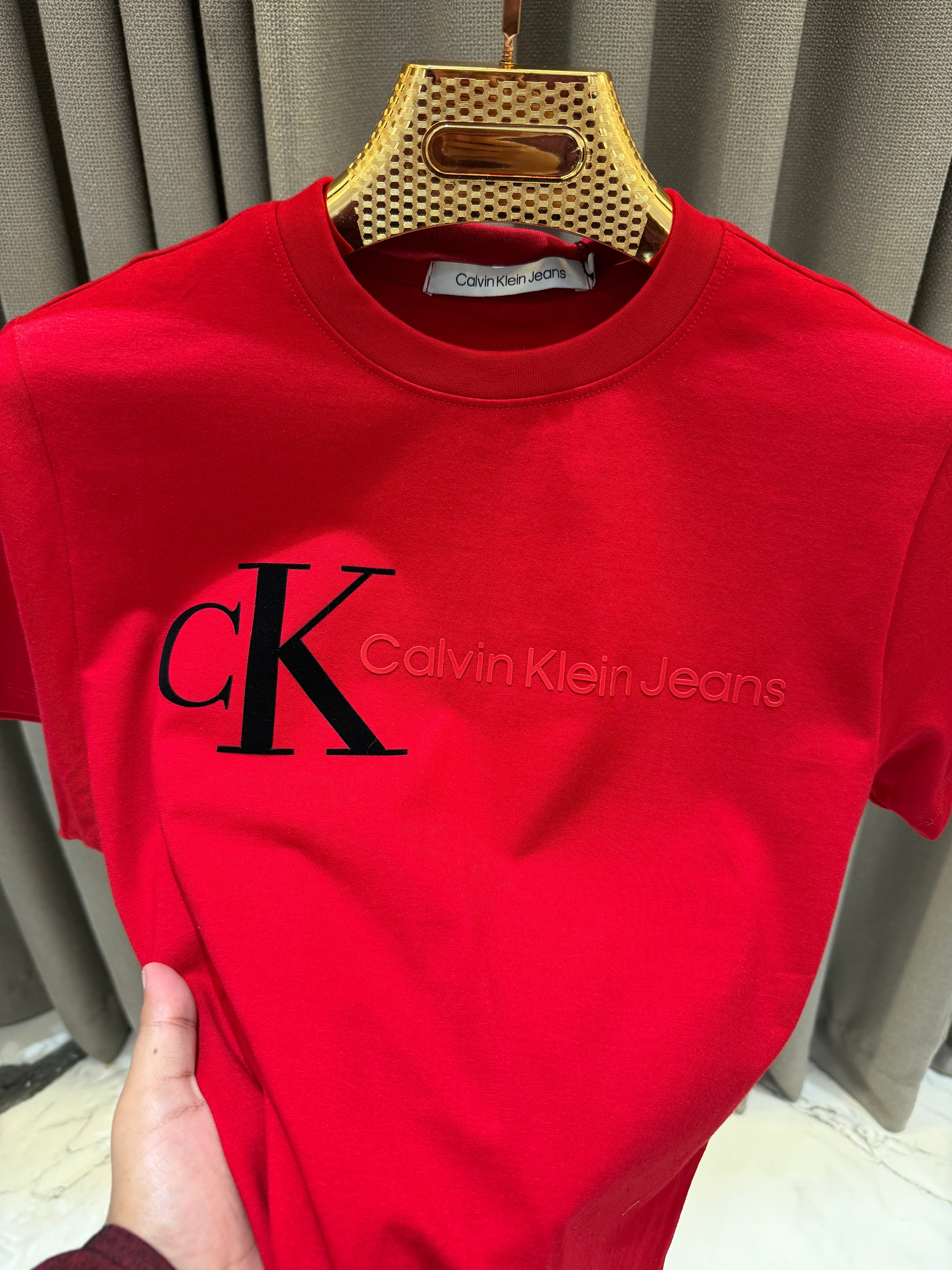 CALVIN KLEIN JEANS RED TSHIRT C1