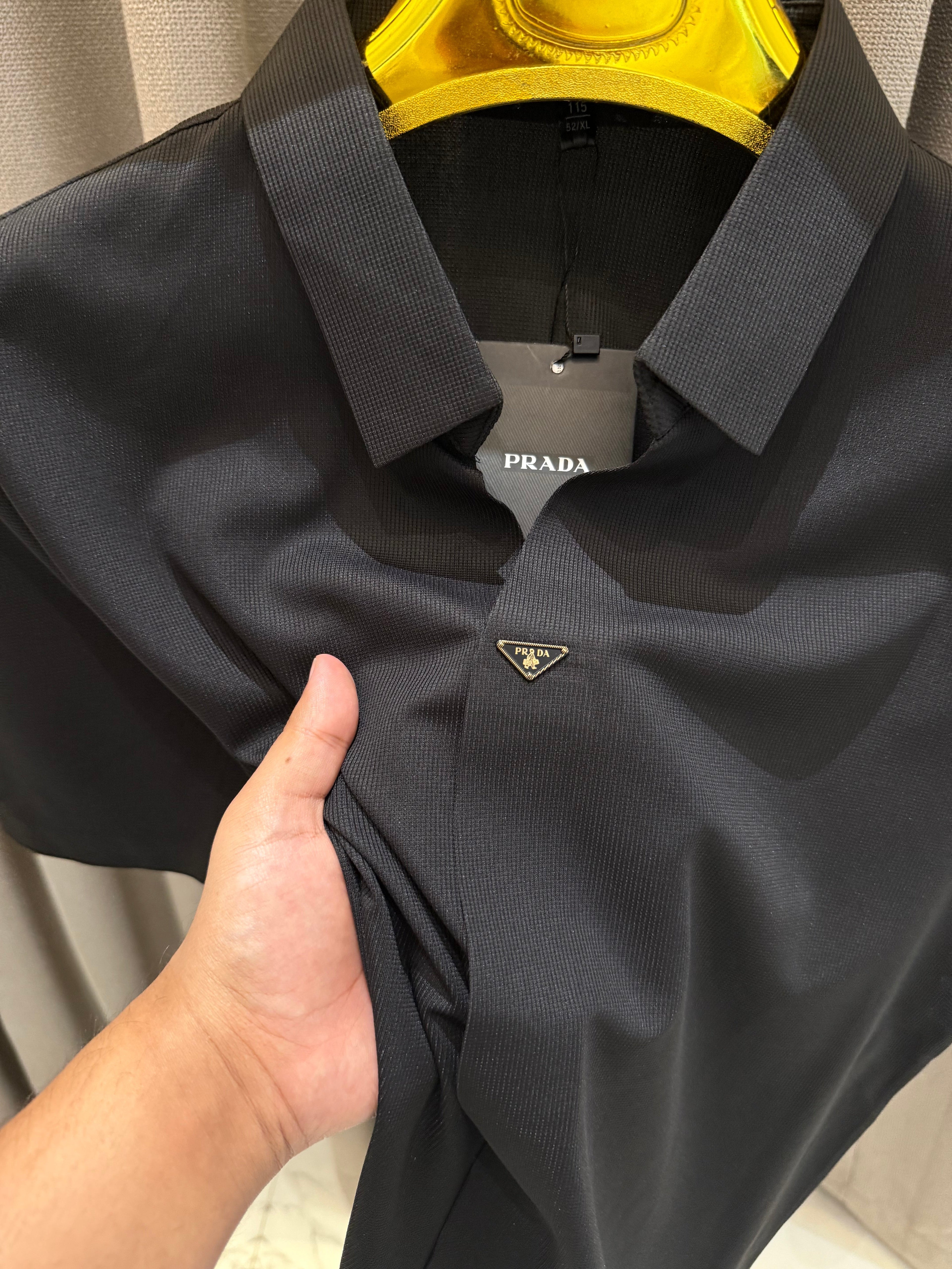 PRADA IMPORTED STICHLESS HALF SHIRT BLACK