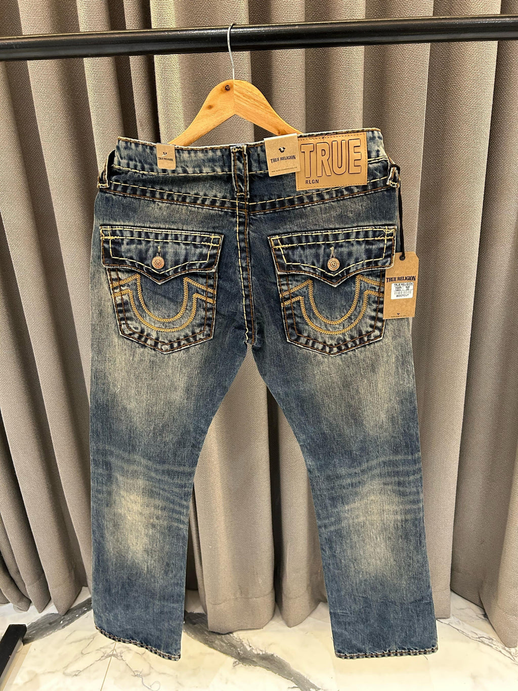 TRUE RELIGION IMPORTED BLUISH SHADE DENIM JEANS TR