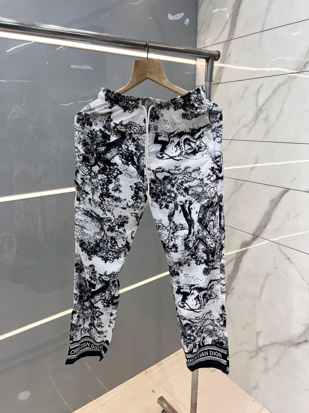 DIOR WHITE BOX PACK CORD SET