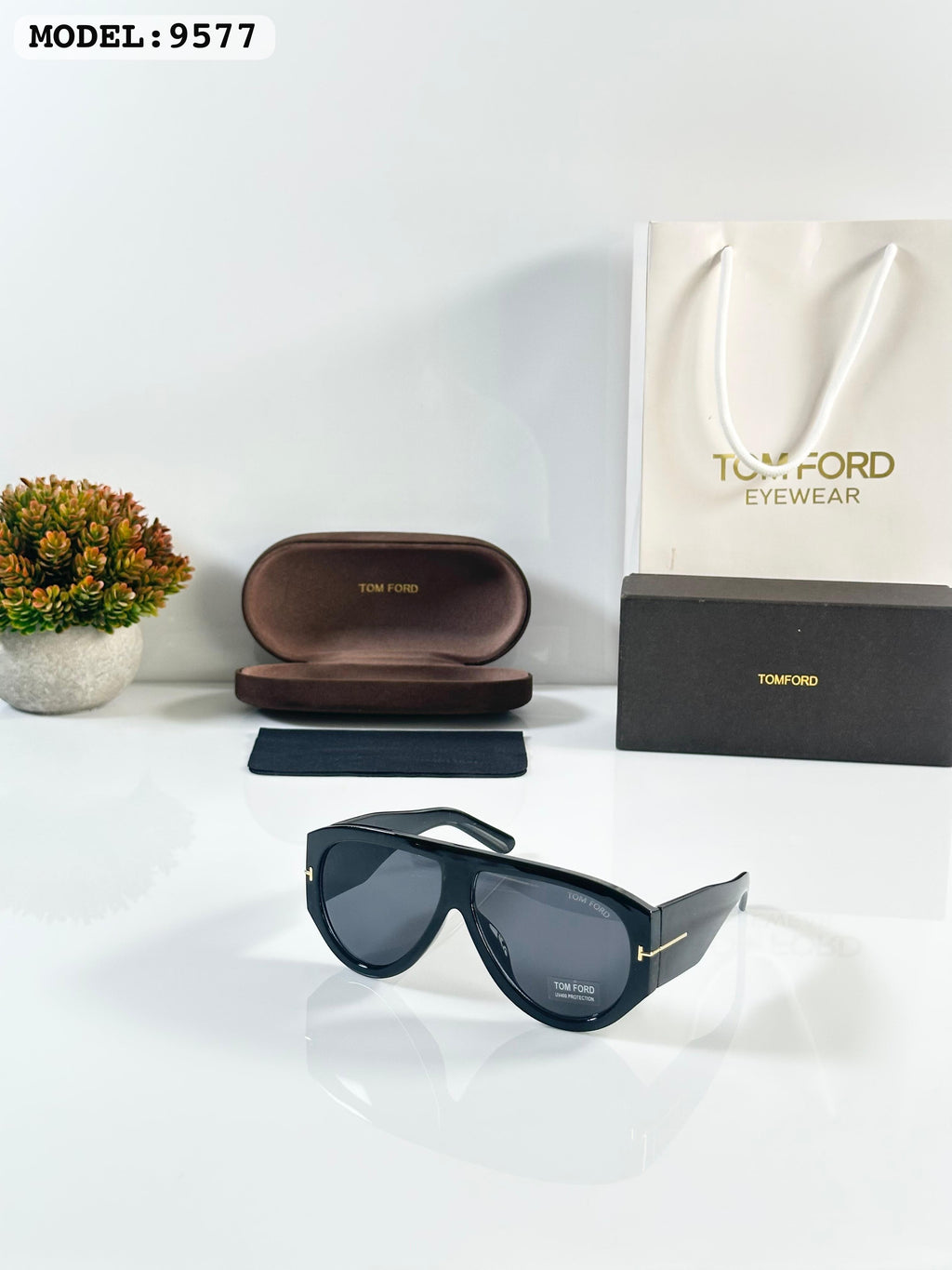 TOM FORD 9577 Exclusive Stylish Sunglass